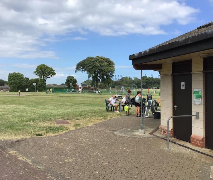 Travellers' Choice In Harwich-Essex Villa Bagian luar foto