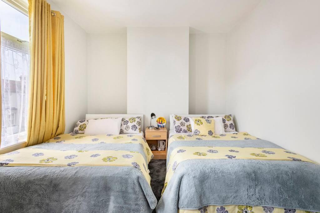 Travellers' Choice In Harwich-Essex Villa Bagian luar foto